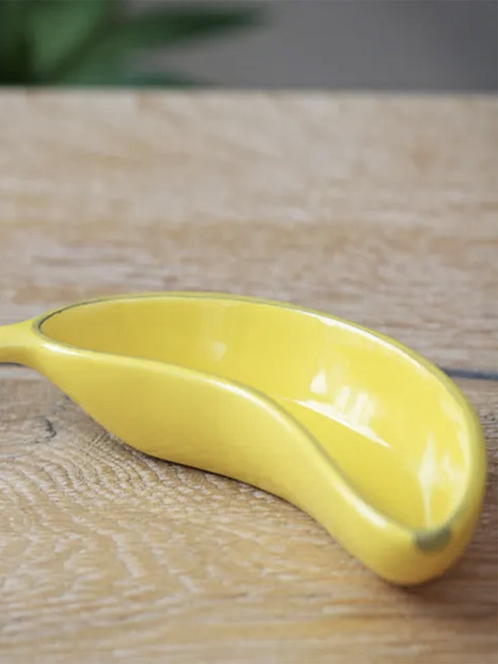 Ceramic Banana Storage Bowl, Quirky Fruit Holder for Kitchens Additional 4