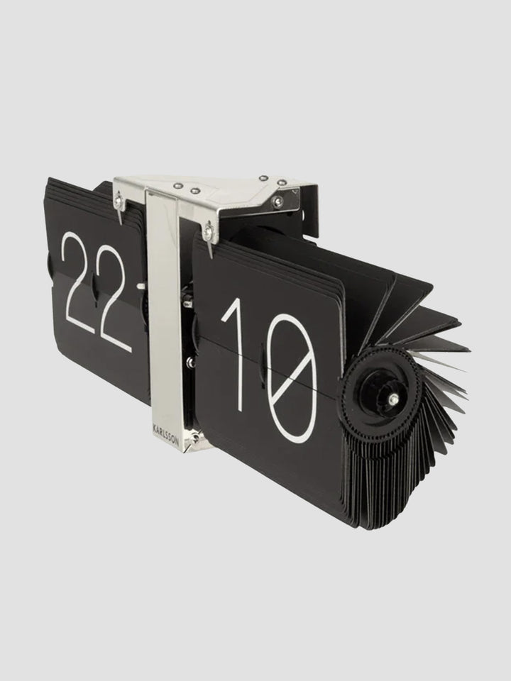 Karlsson Flip Clock Minimal Chrome. Retro timekeeping, no fluff Additional 2