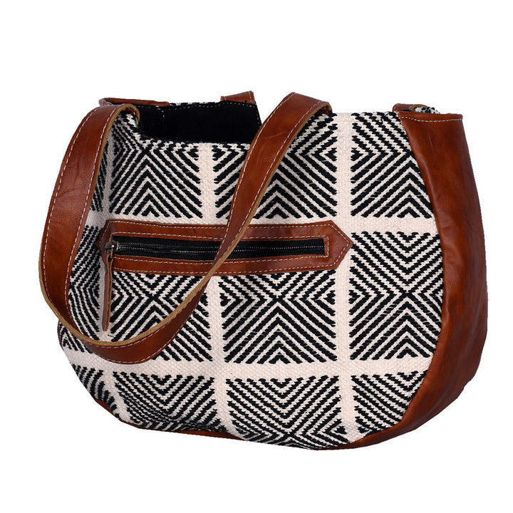 Reflection Round Bag Additional 3